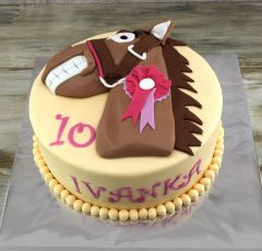 Torta s koňom