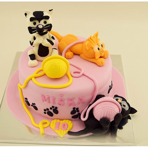 Svadobné torty » Torta Mačky na torte pre Mišku 10 rokov